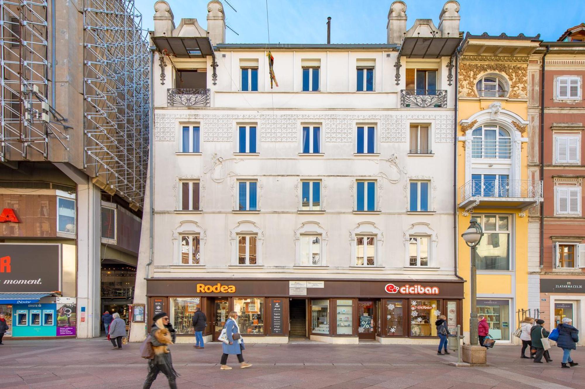 Apartments Neo Rijeka Luaran gambar