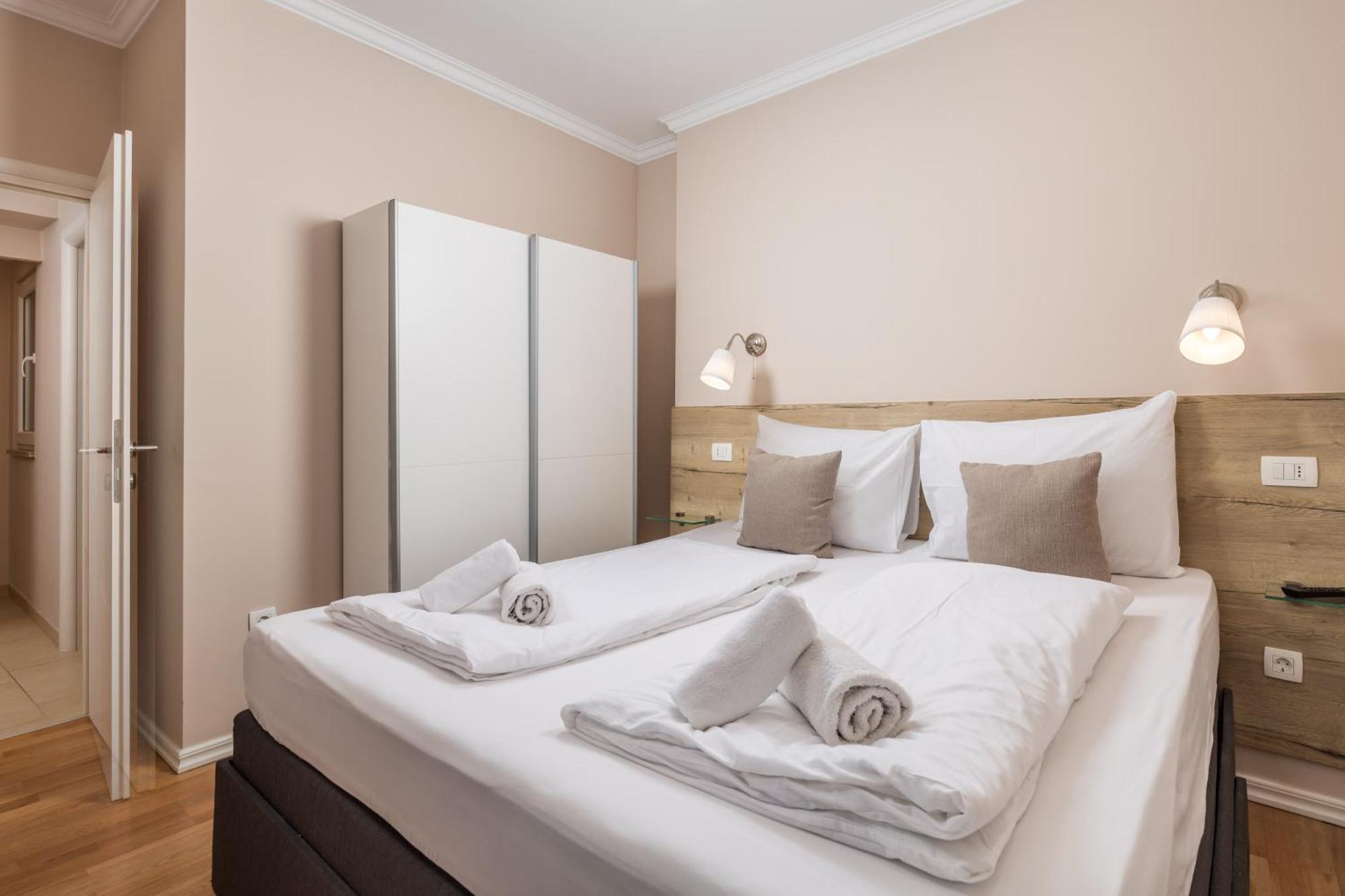 Apartments Neo Rijeka Luaran gambar