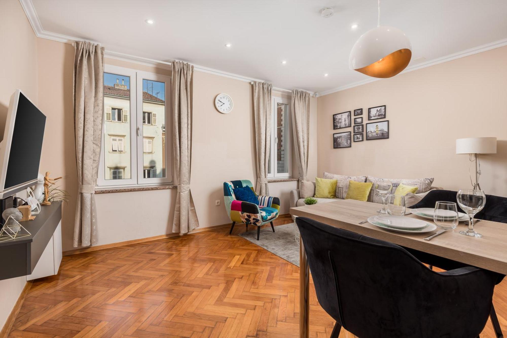 Apartments Neo Rijeka Luaran gambar