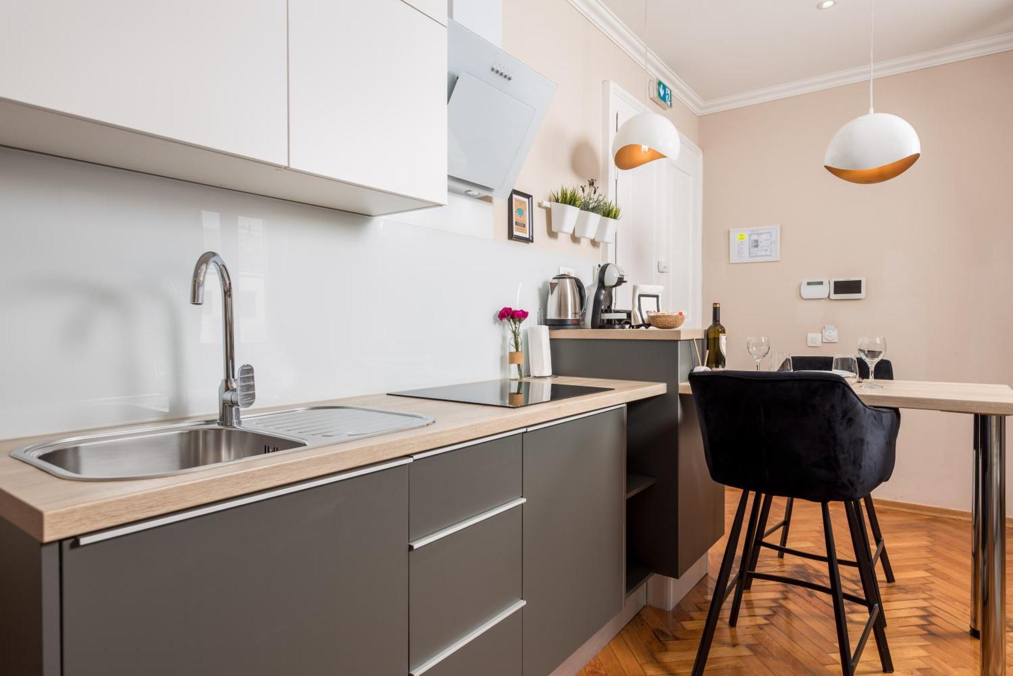 Apartments Neo Rijeka Luaran gambar